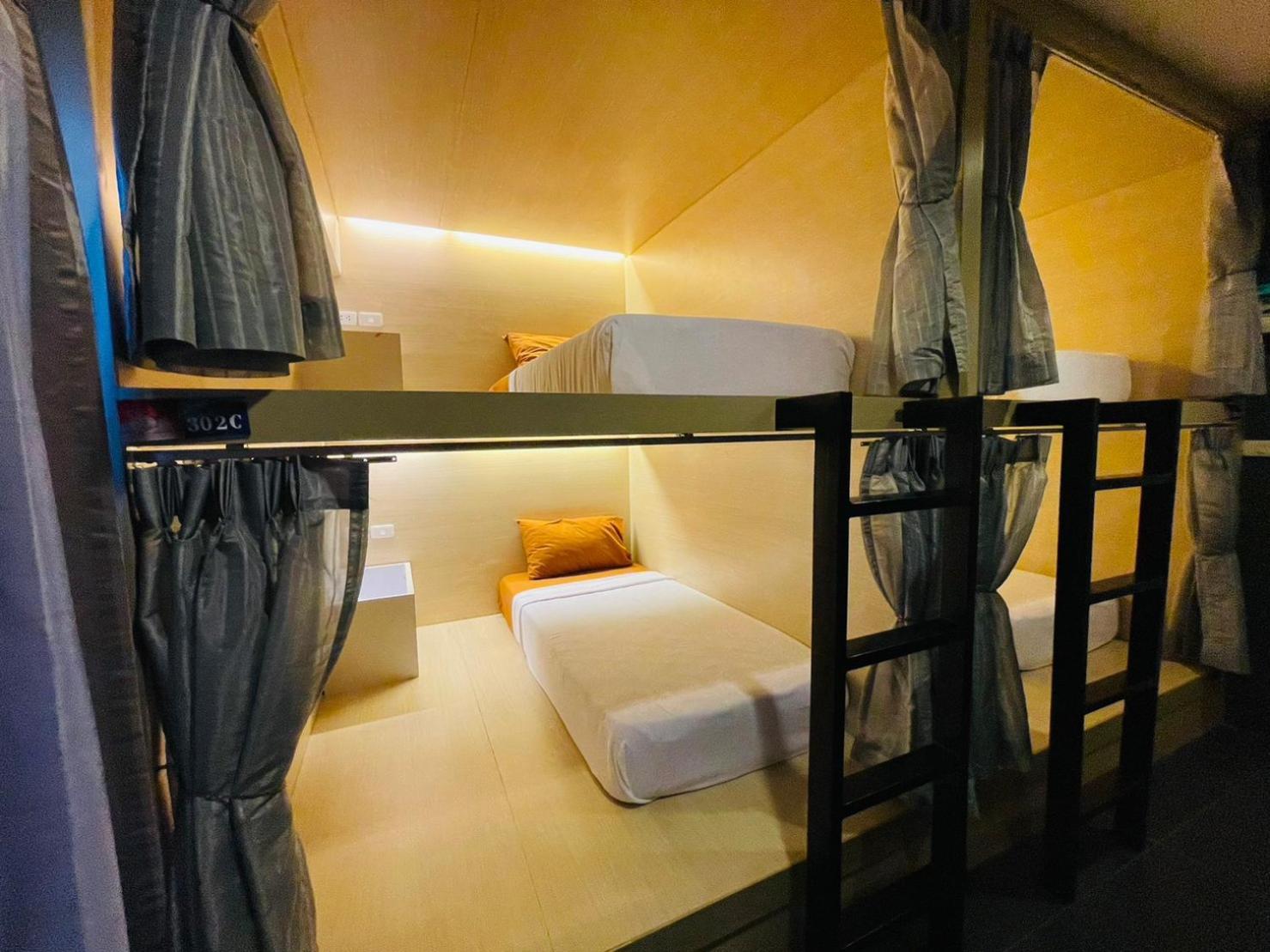 Hostel Rabbitel Phuket Zewnętrze zdjęcie