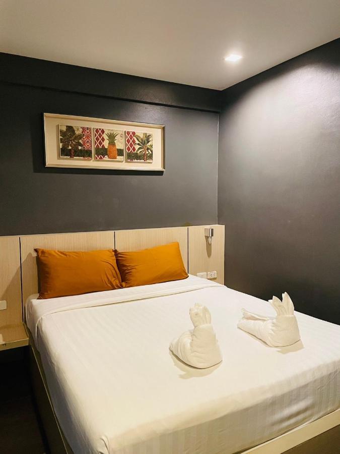 Hostel Rabbitel Phuket Zewnętrze zdjęcie