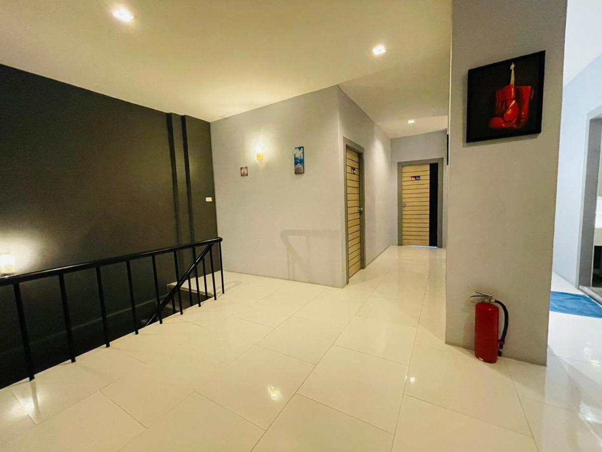Hostel Rabbitel Phuket Zewnętrze zdjęcie