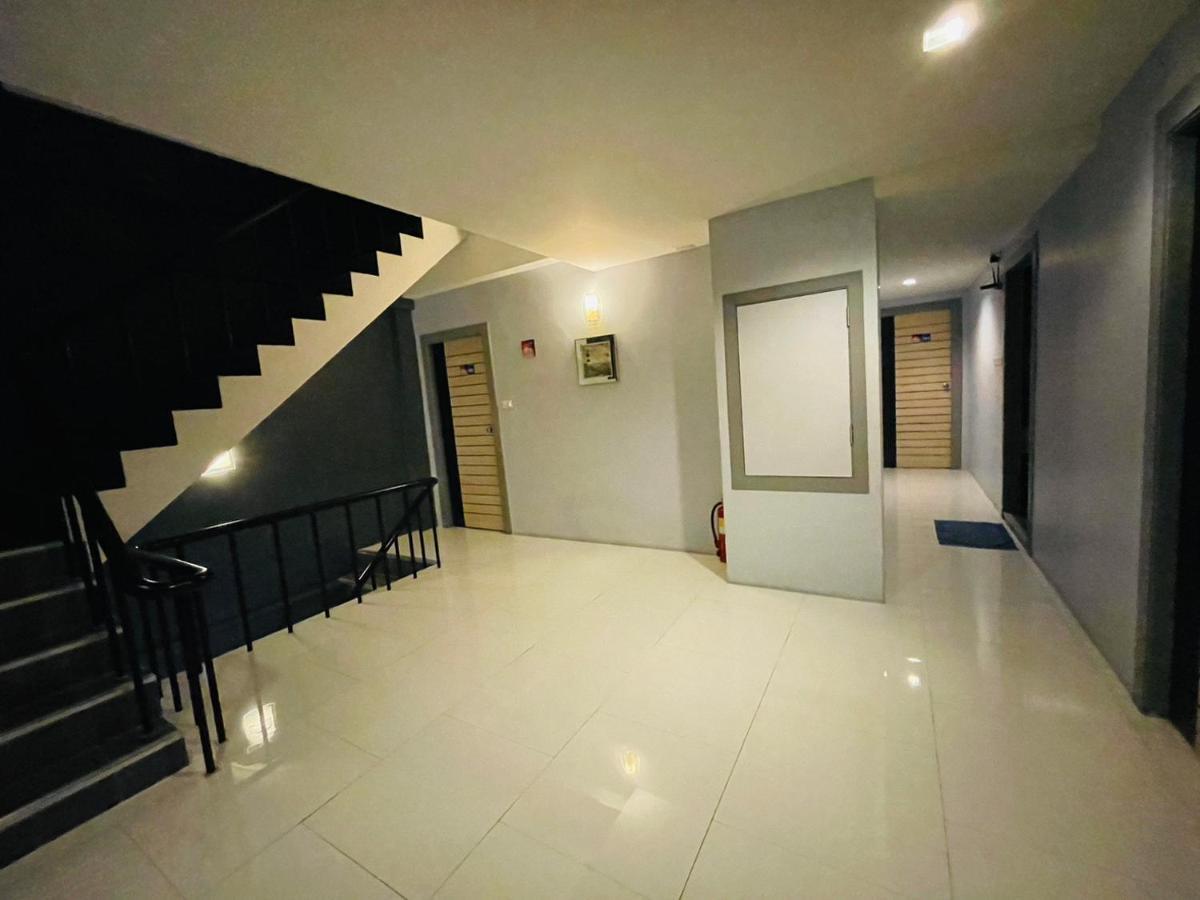 Hostel Rabbitel Phuket Zewnętrze zdjęcie