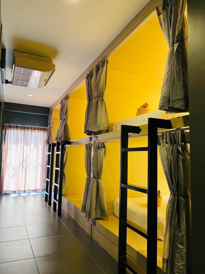 Hostel Rabbitel Phuket Zewnętrze zdjęcie