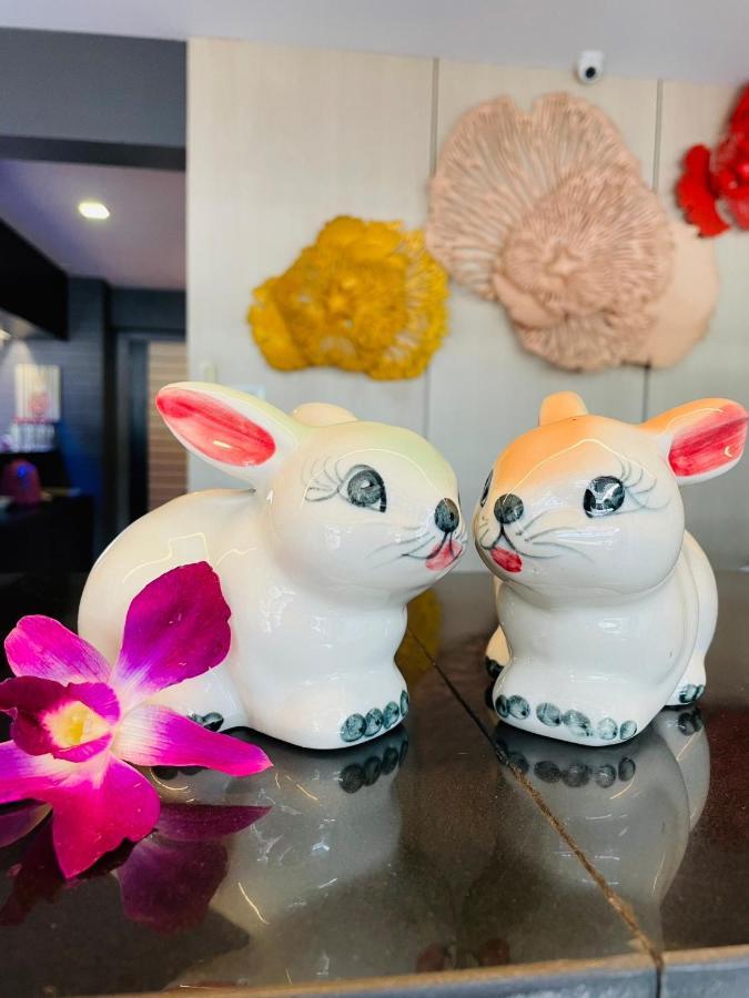 Hostel Rabbitel Phuket Zewnętrze zdjęcie