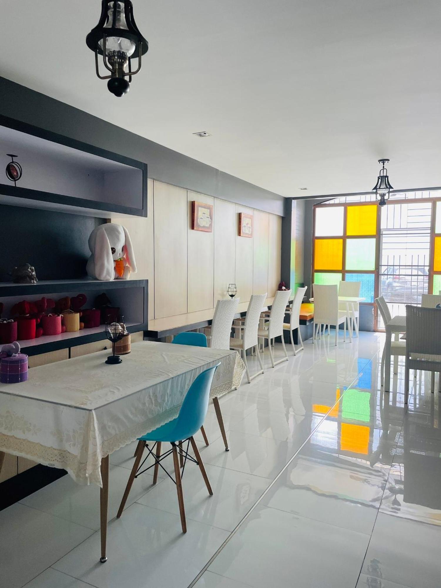 Hostel Rabbitel Phuket Zewnętrze zdjęcie