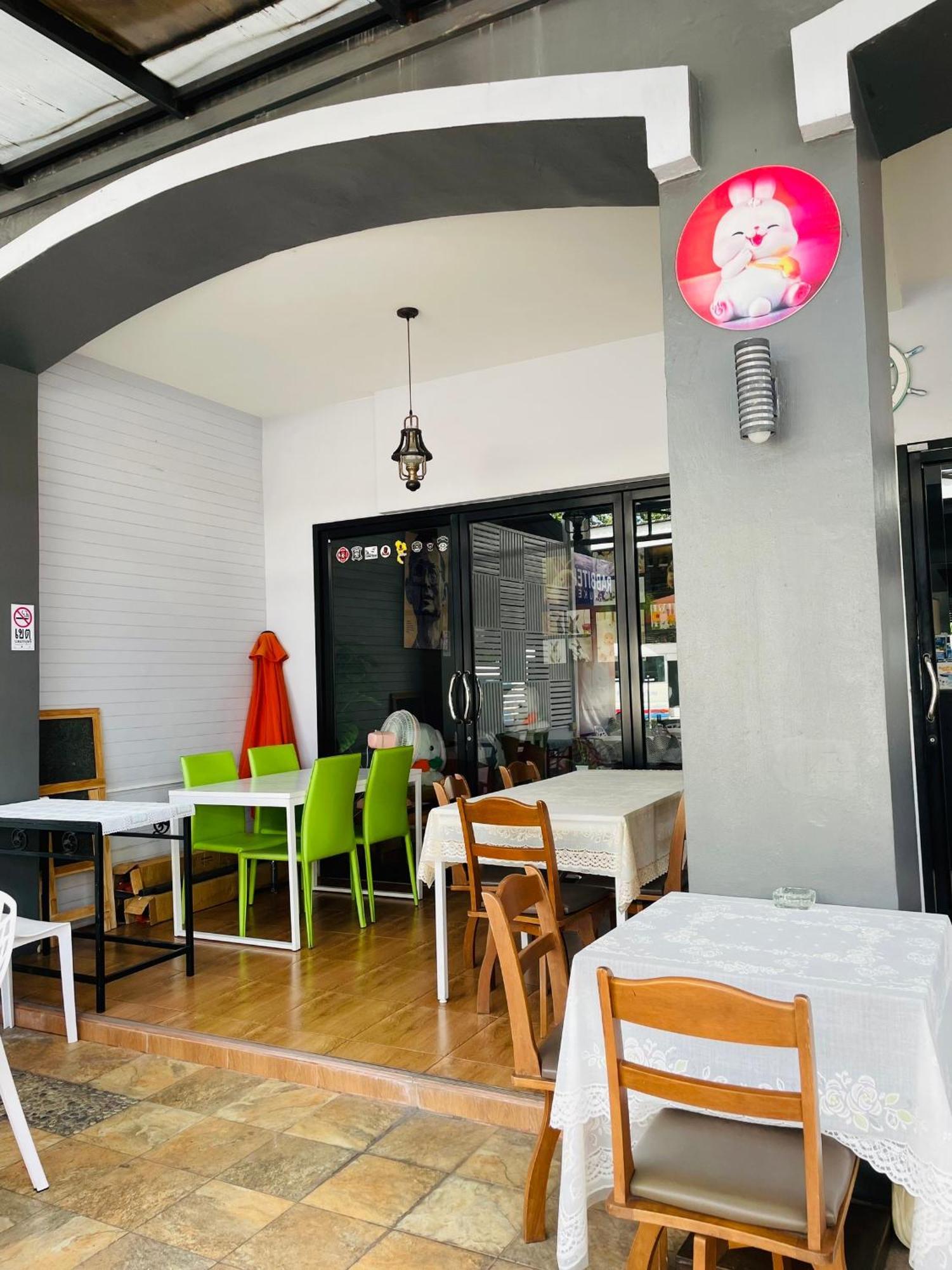 Hostel Rabbitel Phuket Zewnętrze zdjęcie